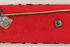 kleine Ordensschnalle mit Band des Ehrenkreuzes/ Ehrenmedaille mit Schwertern