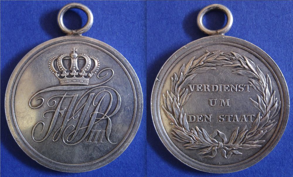 Abb. 16: Militär-Ehrenzeichen 2. Klasse, Silber massiv geprägt, 20,9 g.